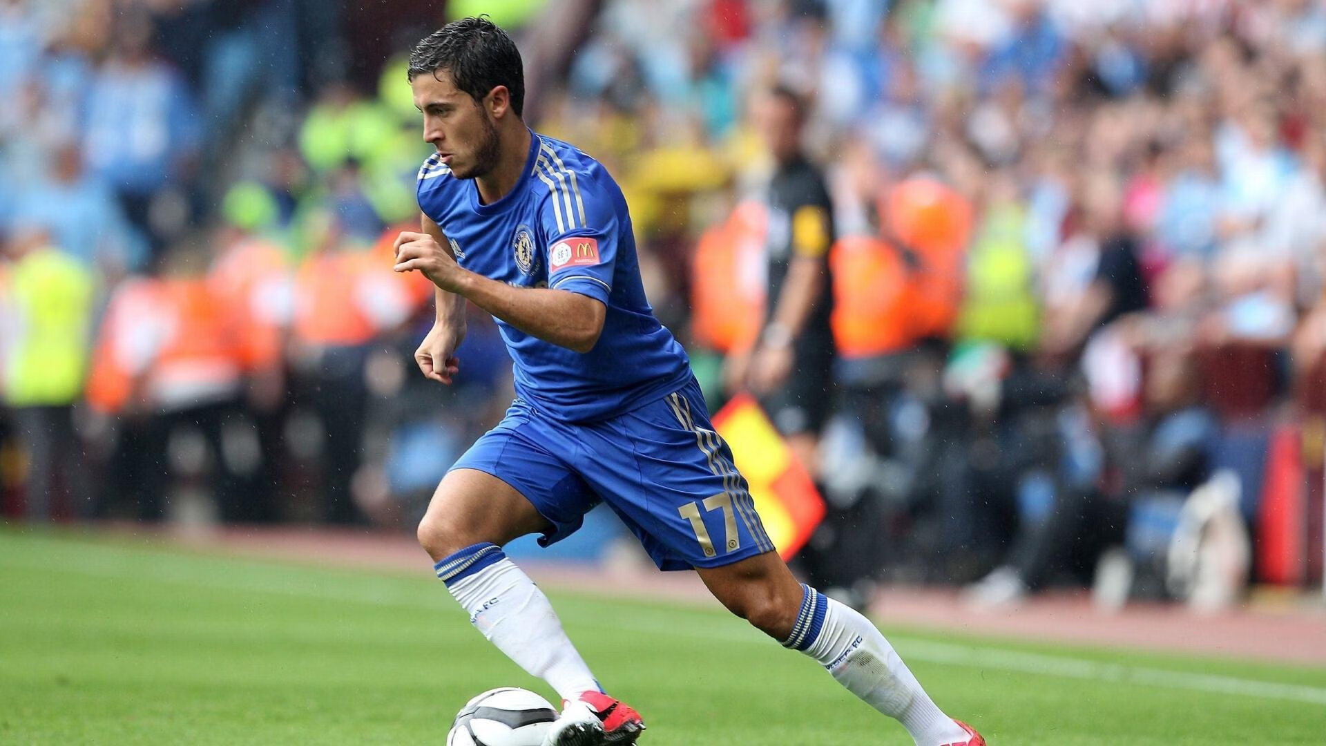 Faker在切尔西比赛中出色防守，问鼎冠军引发热议！